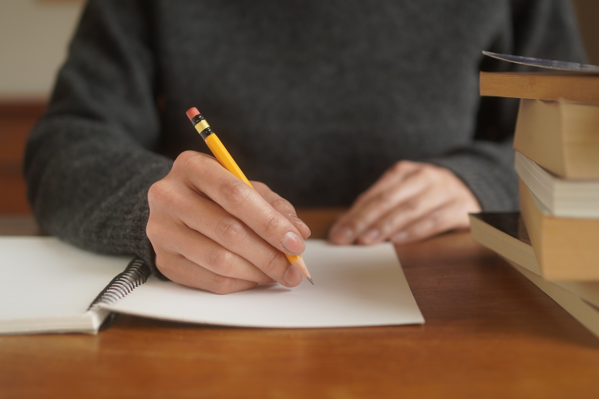 【初心者必見】YouTubeの台本の作り方とは｜再生回数を操る裏テクニックをご紹介 - web-tech37